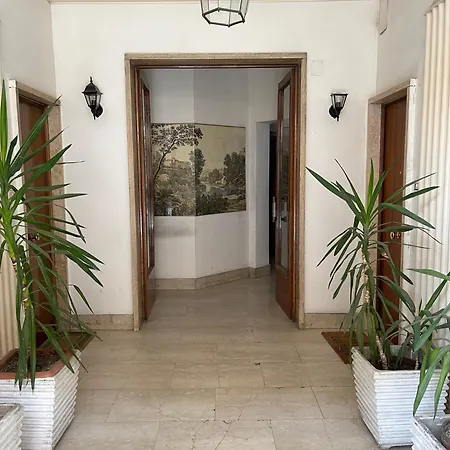 Anna's House *